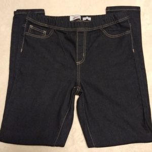 NWOT Bongo Pull-on Jeggings